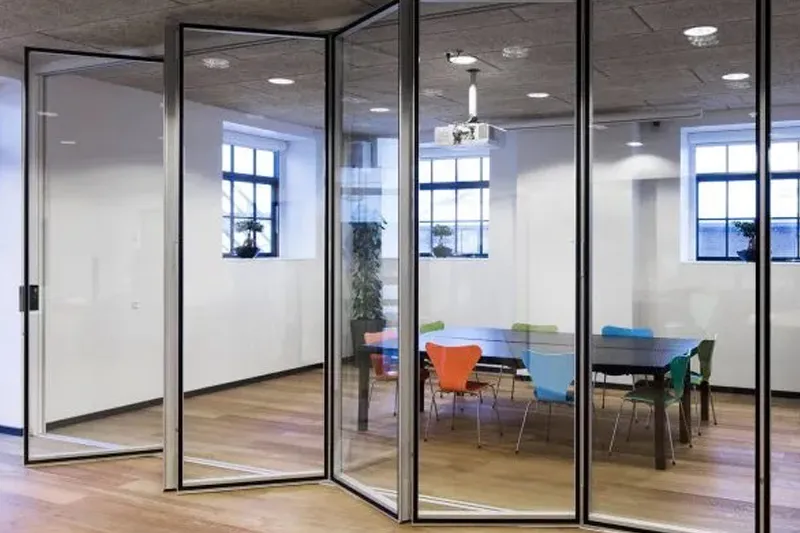 Glazed folding Glass Wall Partition with high level of sound reduction