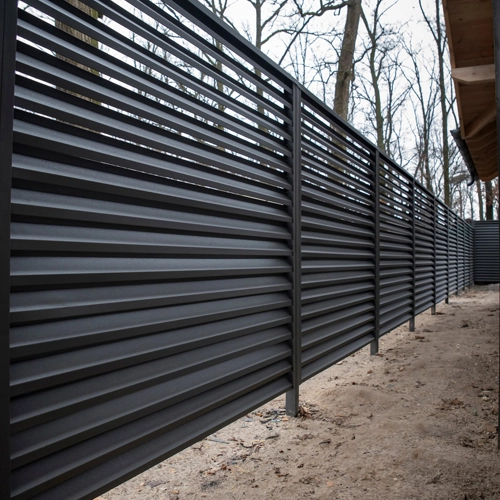 Aluminium-Louver-fence-full-length