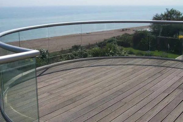 Aluminium-Glass-round-curve-Rail-Balustrade