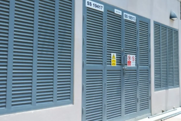 Electric-room-Aluminium-Louver-folding doors-and-fixed